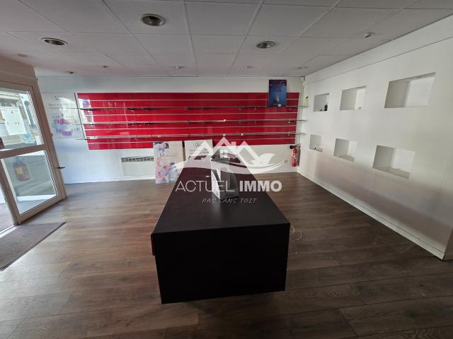 local commercial de 400m2 au centre de lens