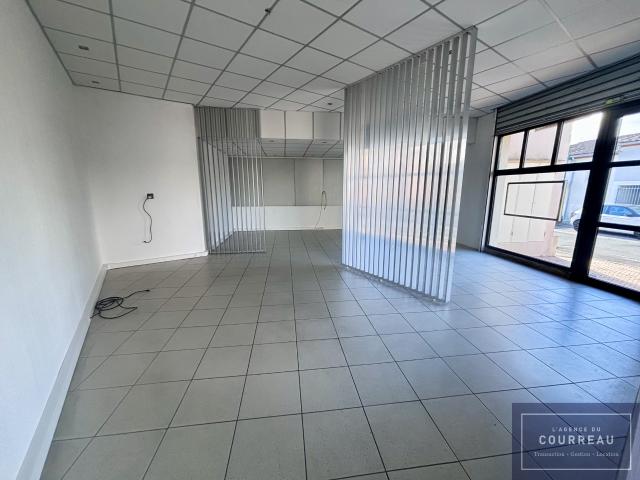 Local Commercial de 62 m2 avec terrasse