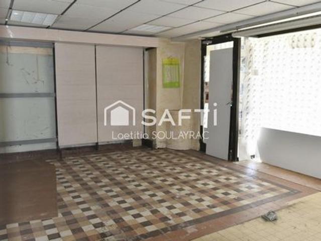 Local commercial de 63 m² au total avec fort potentiel Castres centre