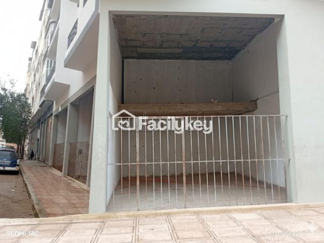 Local commercial de 76 m² à Bouskoura