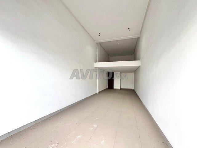 Local commercial de 80 m² à vendre à Abdelmoumen