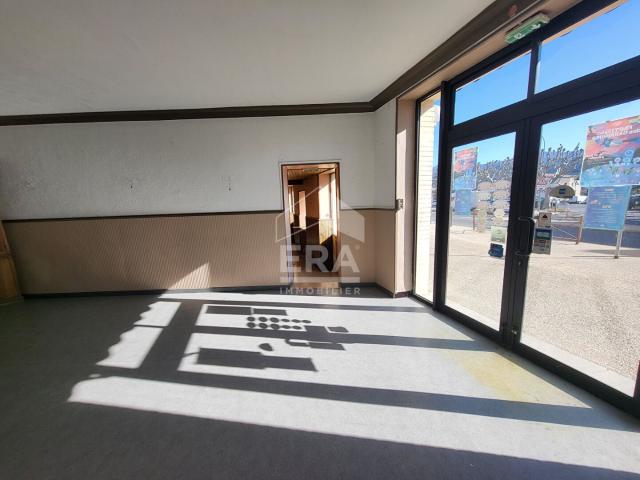 Local commercial de 97 m² sur la commune de Château Arnoux 97m² Château Arnoux Saint Auban