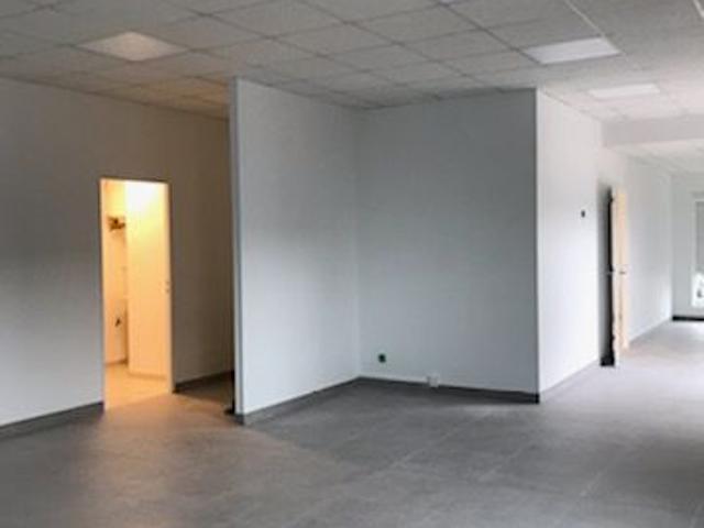Local commercial d'environ 110.00 m2