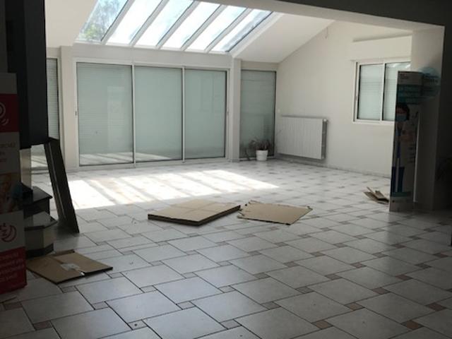 LOCAL COMMERCIAL ET HABITATION A VENDRE