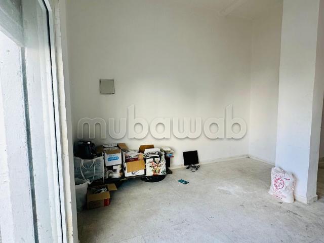Local Commercial Exceptionnel 44 m² à Petit Prix