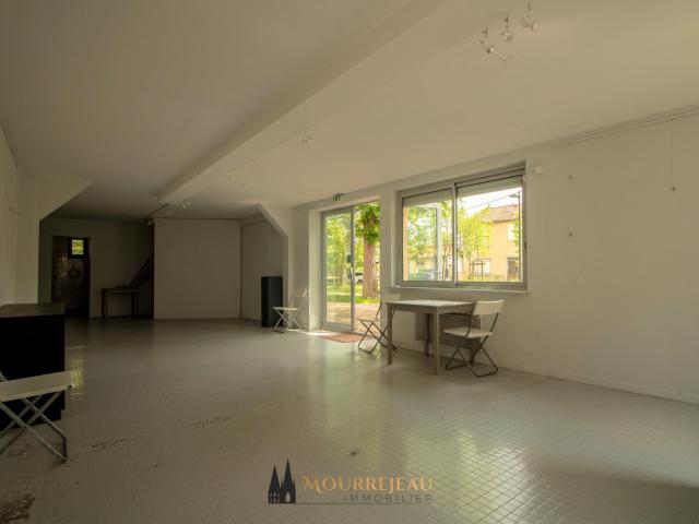 Local commercial en centre du village 180m² Marciac