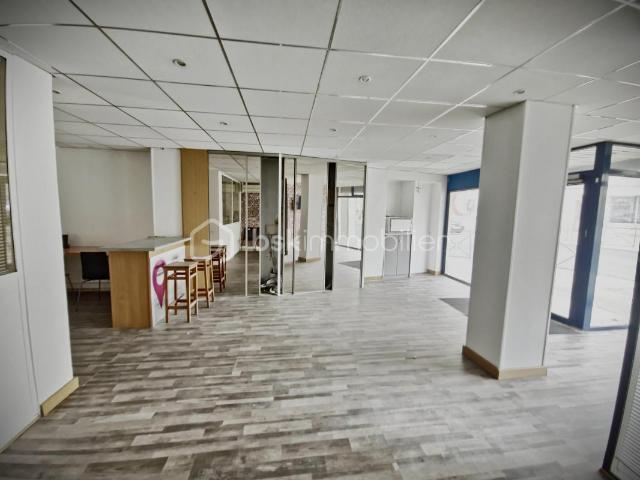 LOCAL COMMERCIAL EN PLEIN CENTRE VILLE
