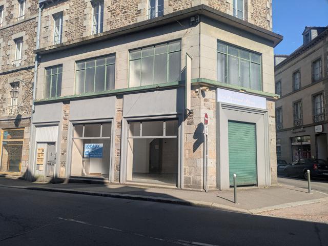 LOCAL COMMERCIAL FOUGERES 110 m2