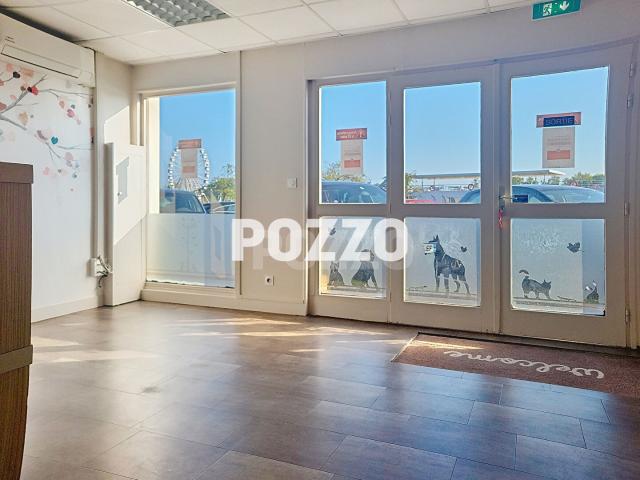 Local commercial Honfleur 1 pièce s 67.1 m2