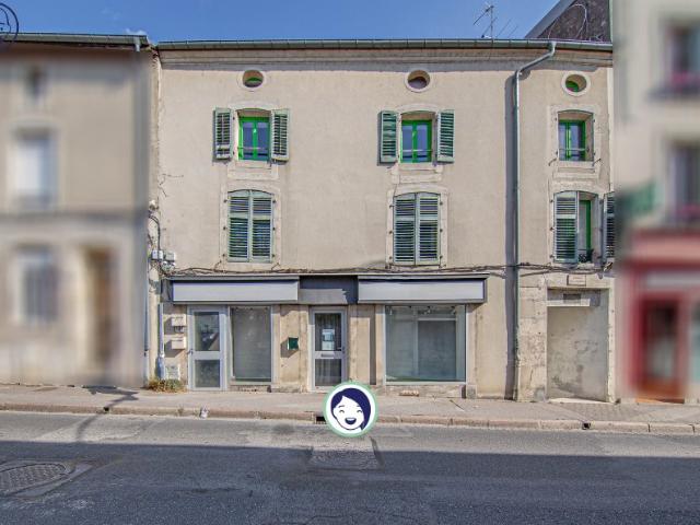 Local commercial idéalement situé au coeur de la ville de Commercy