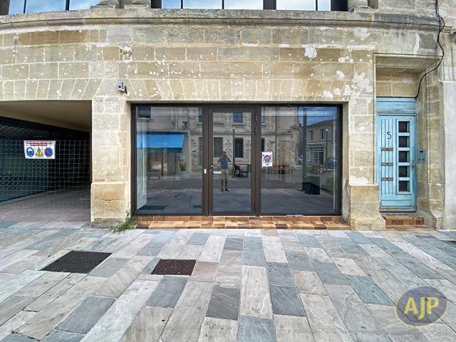 Local commercial Lesparre Medoc 81.3m2