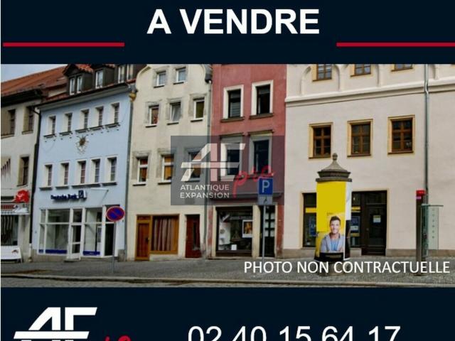 Local commercial + logements à vendre Saint Nazaire Angle de rue