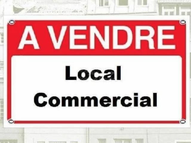 Local commercial loué avec activité pompes funèbres