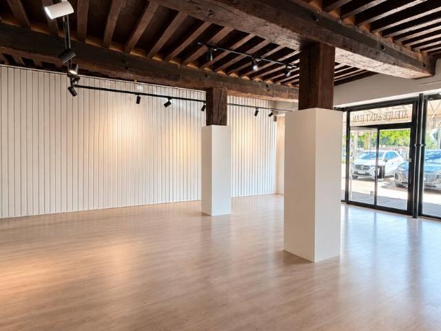 Local commercial + parking quai de Saône 103m² Chalon sur Saône