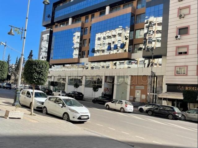 Local commercial premium à louer – Avenue des FAR, Meknès