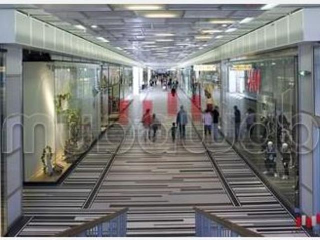 Local commercial premium en plein Bld Massira de 532 m2 de surface utile a la location