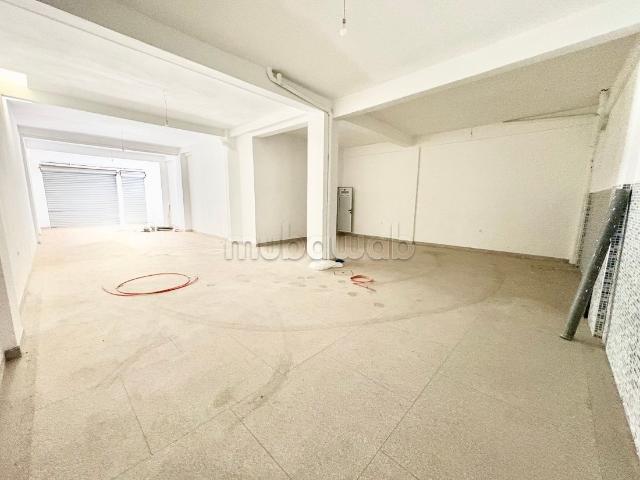Local commercial rue commerçante à Hay Dakhla, 150 m²