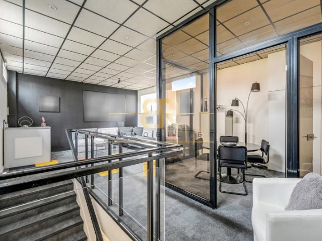 LOCAL COMMERCIAL / RER A / BORDS DE MARNE /