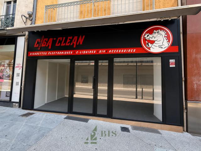 Local commercial ROANNE 70 m2