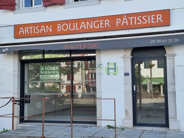 Local commercial St Palais centre