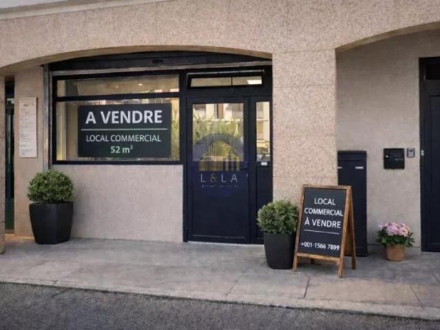 Local Commercial + Studio à Aix en Provence