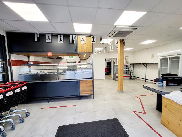 Local commercial SUPERBE Emplacement ERDEVEN
