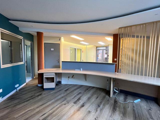 Local commercial Saint Paul Trois Châteaux 113 m²