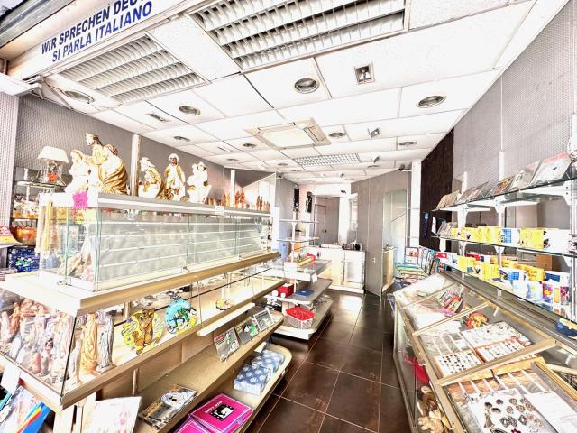 Local commercial secteur prisé sur le boulevard de la grotte. Actuellement loué 1000 € TTC
