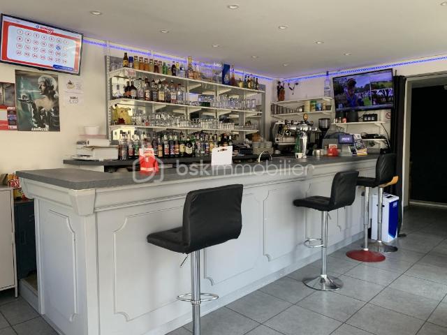 LOCAL COMMERCIAL TYPE BAR