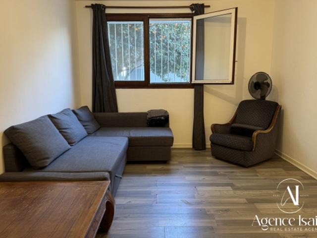 Local Commercial Transformé en 2 Appartements T2