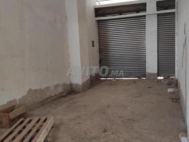 Local commercial traversant sur temara skikina