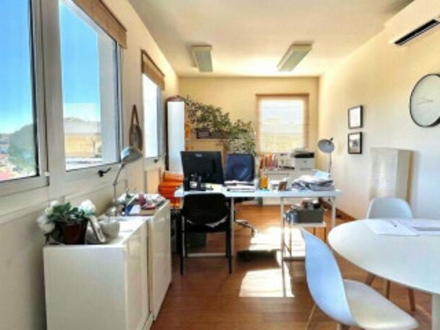 Local commercial 06110
