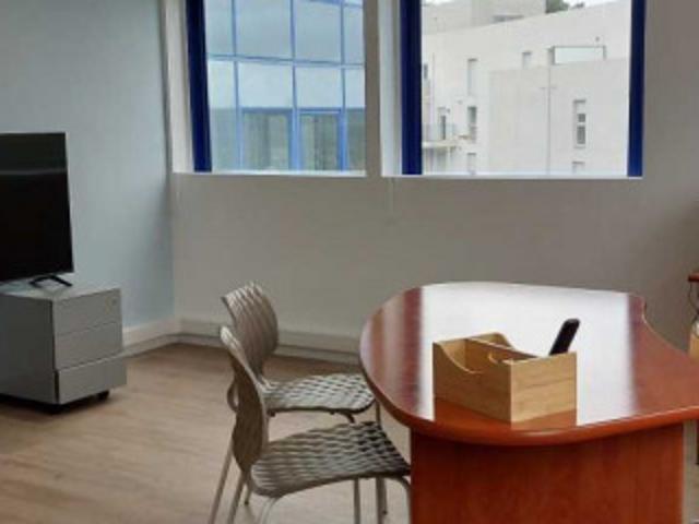 Local commercial 06110