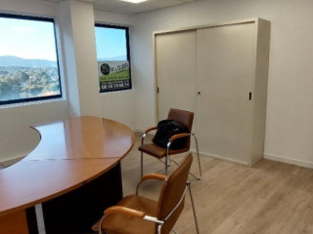 Local commercial 06110