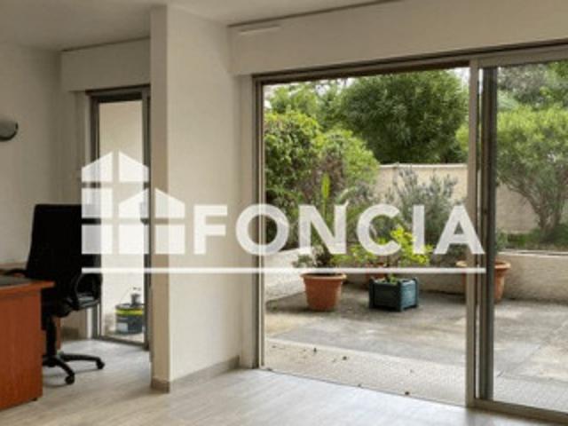 Local commercial 06210