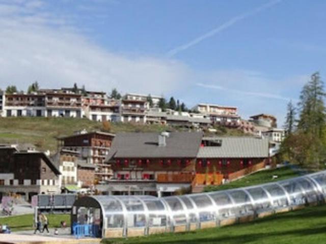Local commercial 06470