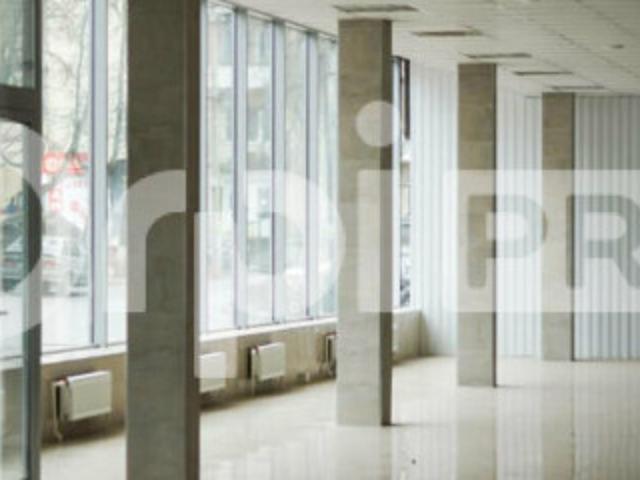 Local commercial 01000