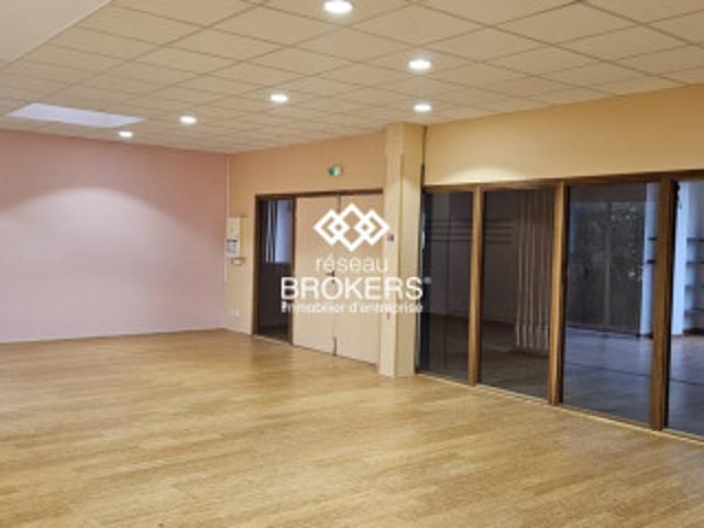 Local commercial 01000
