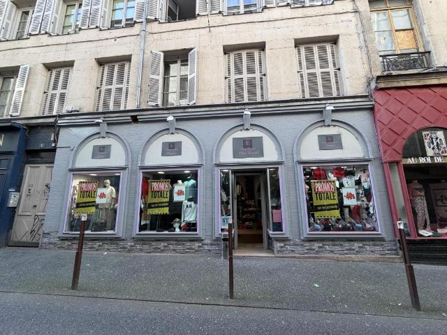 LOCAL COMMERCIAL 143 M2 – HYPER CENTRE SAINT ÉTIENNE – EMPLACEMENT N°1