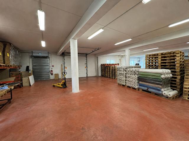 LOCAL COMMERCIAL 140 M2 ALBITECH