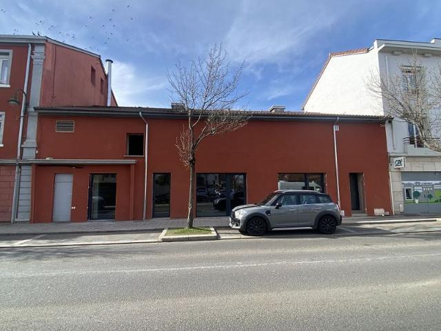 Local commercial 70m ²