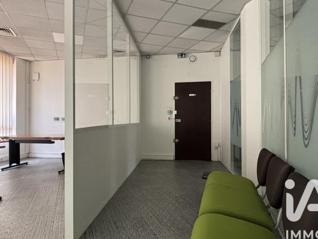 Local commercial 153 m²