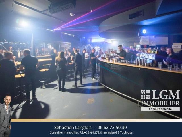 Local Commercial 150 M² – Hyper Centre De Tarbes – Équipé Et. 145m² Tarbes