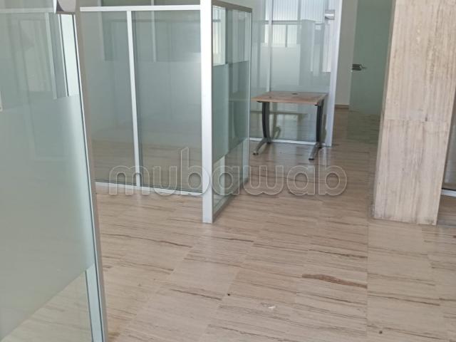 Local commercial 150m² ain sebaa 25 000 dh/mois