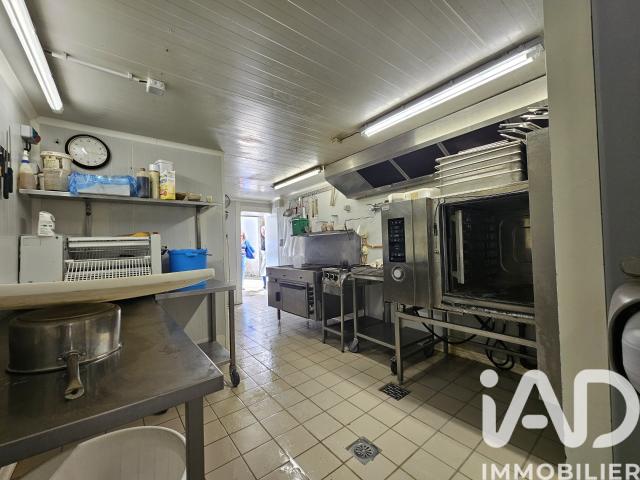 Local commercial 160 m²