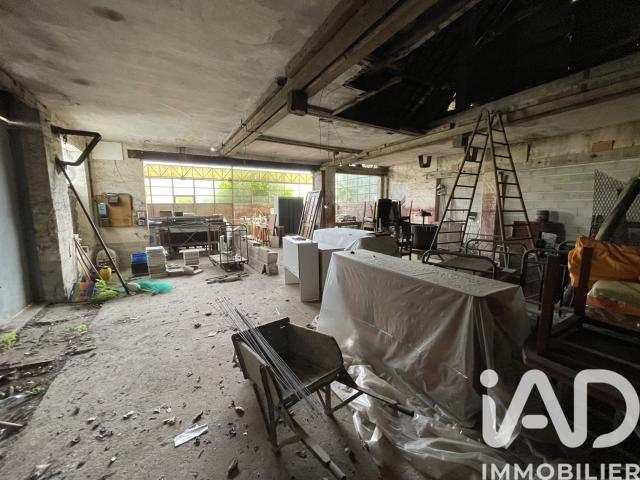 Local commercial 160 m²