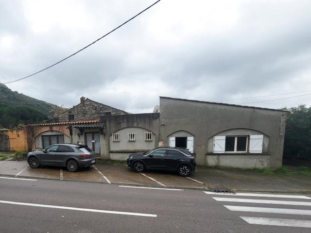 Local commercial 300m2 avec possibilité d'agrandissement pr. 300m² Eccica Suarella
