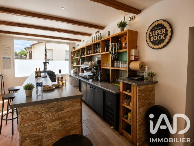Local commercial 162 m²