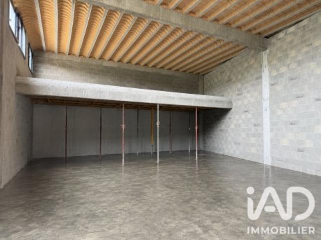 Local commercial 175 m²