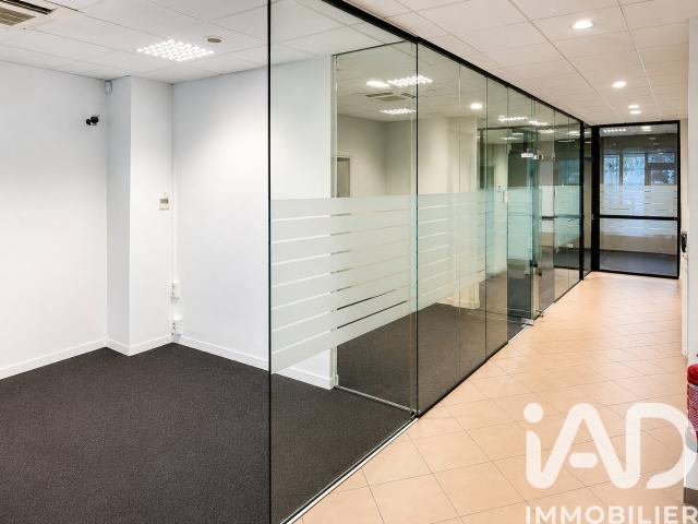 Local commercial 180 m²